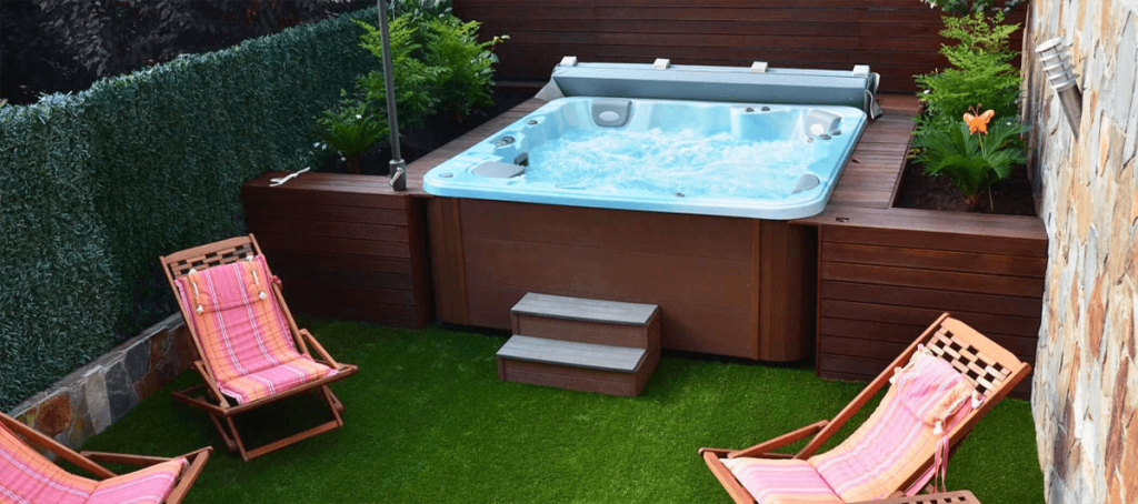 An example of a hedge for a hot tub