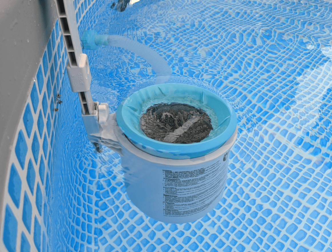 Skimmers for above-ground pools